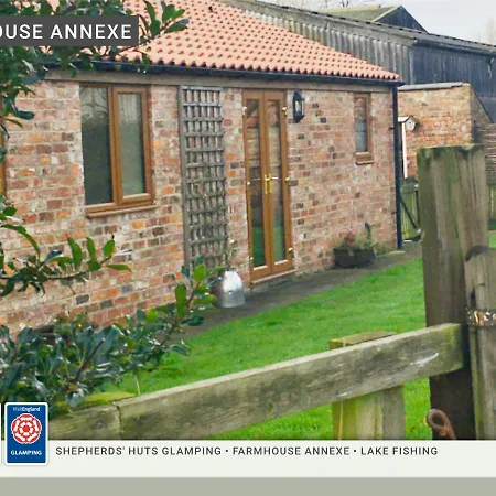 Morndyke Farmhouse Annexe - Self Catering *